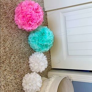 4 pack of hanging balls